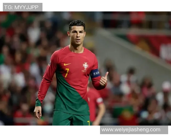 足球场上穿18号球衣的明星球员盘点与他们的传奇表现