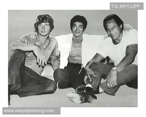 足球传奇李小龙：从绿茵场到武术巨星的跨界之路